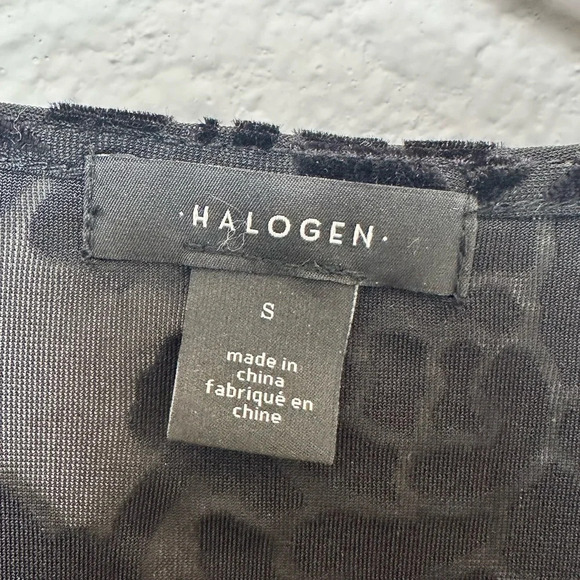 NWT Halogen Black Flocked Sleeveless Floral Top Size Small - Picture 5 of 10